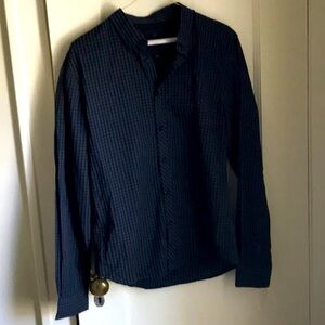 Men’s FSBN long sleeve black and blue long sleeve shirt. Size medium slim fit